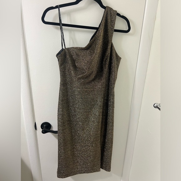 Vince Camuto one shoulder gold metallic midi dress - Picture 5 of 6